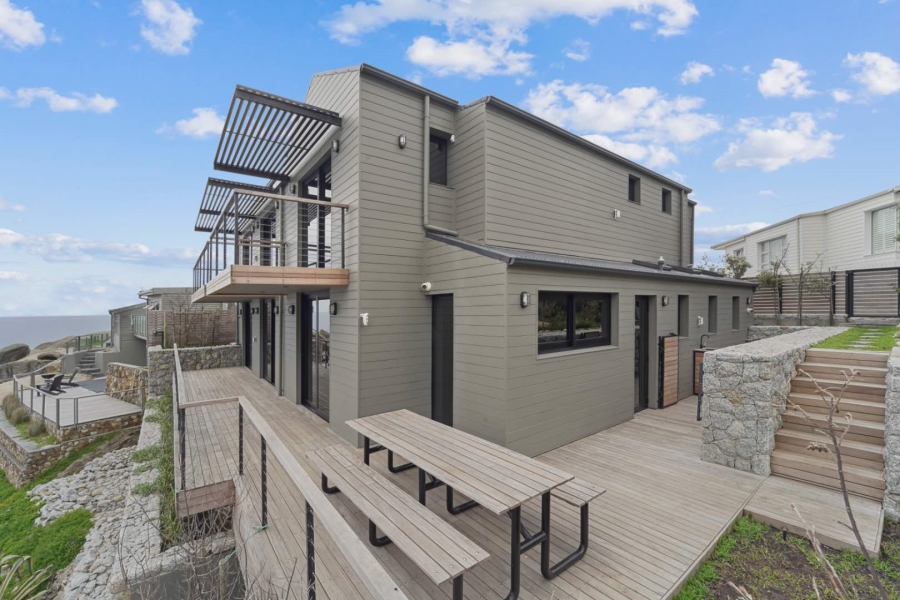 5 Bedroom Property for Sale in Bakoven Western Cape